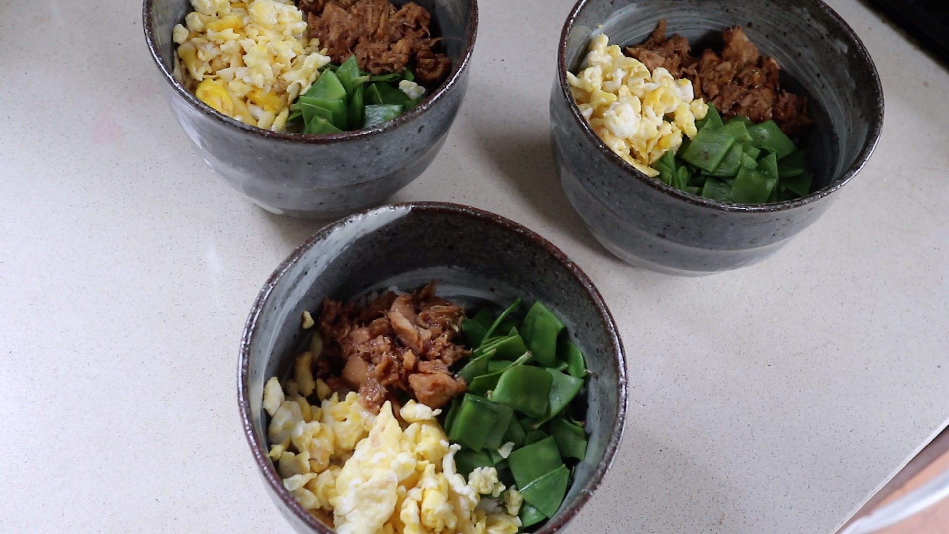 ツナ缶のそぼろ丼